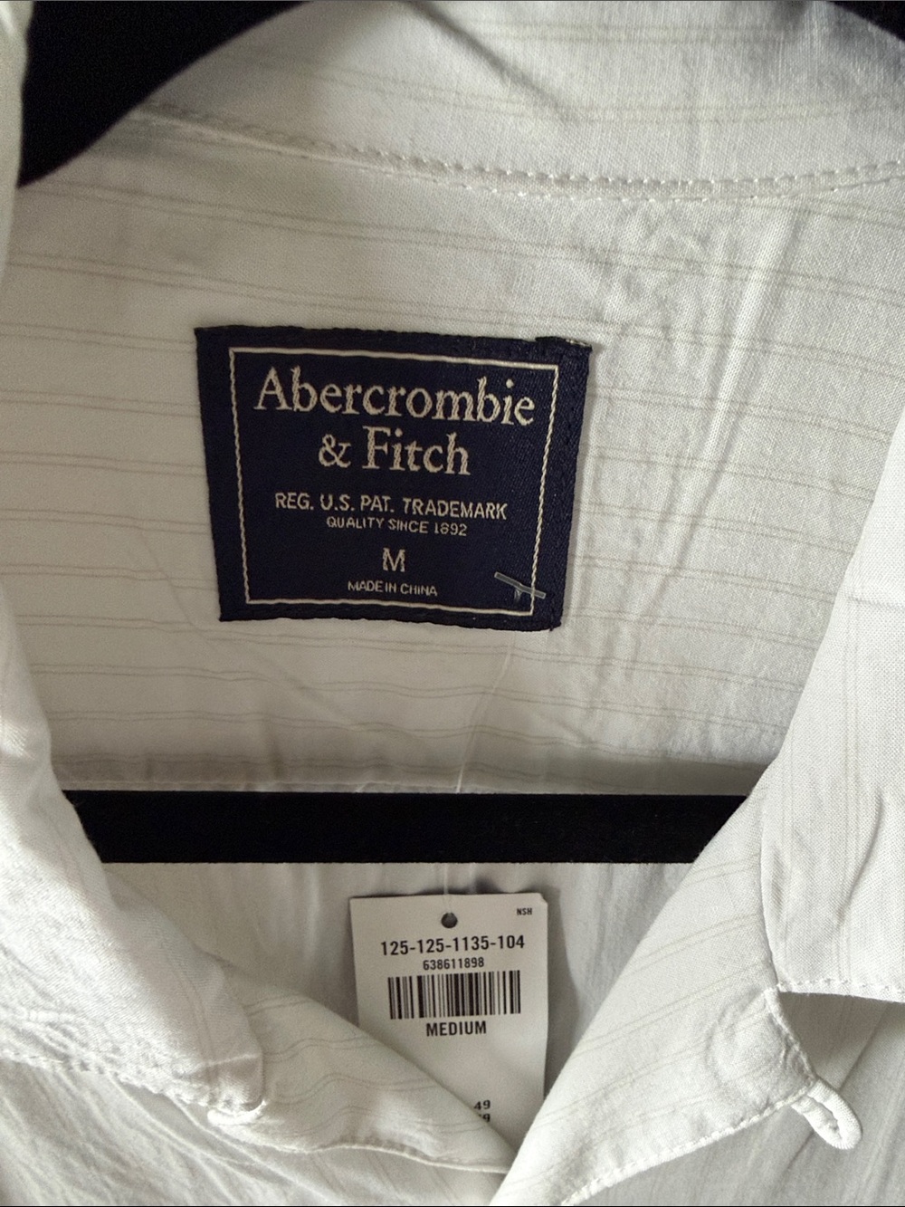 Abercrombie & Fitch Men's White Short-Sleeve Button-Down Shirt - Picture 2 of 4